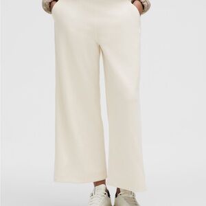 Lululemon softstreme high rise wide leg cropped pant